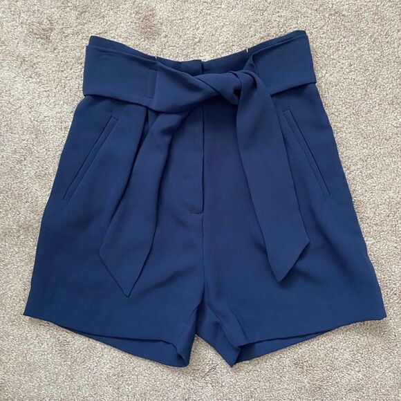 H&M Navy Ecru Paper-Bag Shorts - Picture 2 of 4